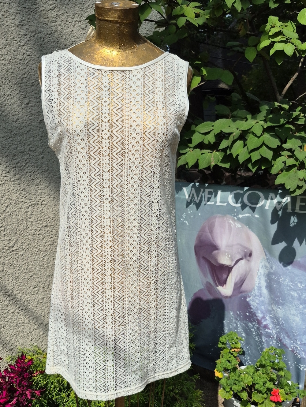 America 🇺🇸 Apparel Ivory Sleeveless Lace Shift